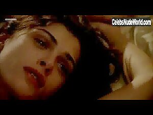 Elisa Sednaoui in Indigene d'Eurasie (2010) 4