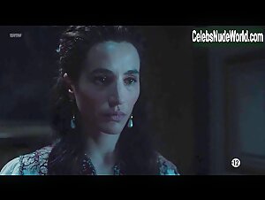 Elisa Lasowski in Versailles (series) (2015) 11