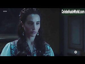 Elisa Lasowski in Versailles (series) (2015) 9