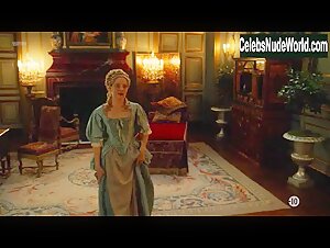 Elisa Lasowski Costume , Sexy Dress in Versailles (series) (2015) 3
