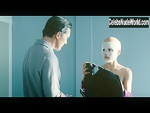 Elena Anaya in La piel que habito (2011) 18