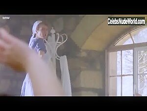 Elena Anaya in El invierno de las anjanas (2000) 14