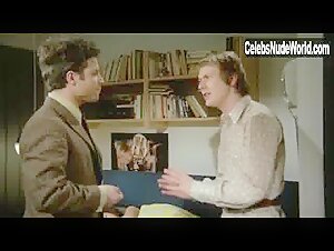 Effie Schou in Tandlaege pa sengekanten (1971) 2