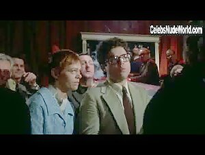 Effie Schou in Rektor pa sengekanten (1972) 2