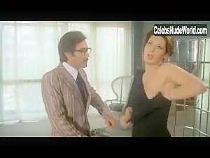 Edwige Fenech in La pretora (1976) 2