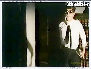 Edwige Fenech in 40 gradi all'ombra del lenzuolo (1976) 19