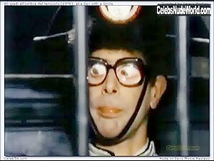 Edwige Fenech Funny , Vintage in 40 gradi all'ombra del lenzuolo (1976) 10
