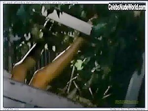 Edwige Fenech Sexy Dress , Bathtub in 40 gradi all'ombra del lenzuolo (1976) 14