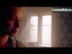 Freya Mavor Flasing , boobs in White Queen (series) (2013) 12