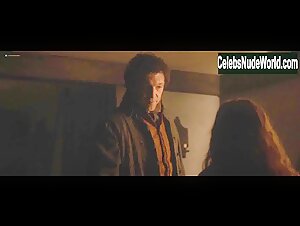 Freya Mavor in L'Empereur de Paris (2018) 2