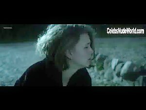 Frederikke Dahl Hansen in Bundfaeldet (2015) 19