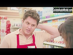 Frankie Shaw Hot , Couple in SMILF (series) (2017) 10