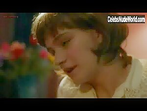 Francesca Neri in Las edades de Lulu (1990) 1