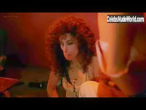 Francesca Neri in Las edades de Lulu (1990) 8