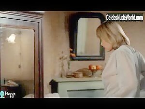 Florence Giorgetti Blonde , Vintage in La dentelliere (1977) 18