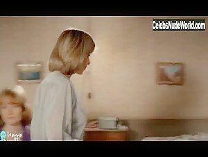 Florence Giorgetti Blonde , Vintage in La dentelliere (1977) 7