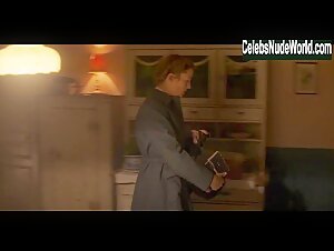 Fleur Geffrier in Das Boot (series) (2018) 13