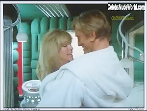 Farrah Fawcett in Saturn 3 (1980) 14