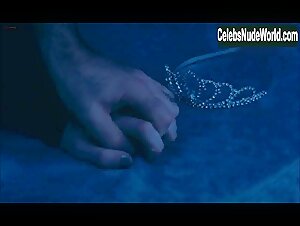 Fabienne Babe in Les rencontres d'apres minuit (2013) 18