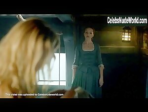 Hannah New Costume , Flashing boobs in Black Sails (series) (2014) 20