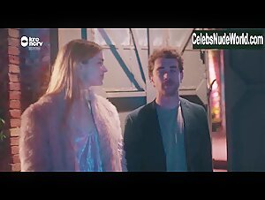 Hannah Hoekstra in Lost and Found (2018) 1