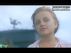 Hanna Schygulla Beach , boobs in Storia di Piera (1983) 15