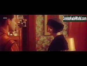 Gwyneth Paltrow in Mrs. Parker and the Vicious Circle (1994) 8