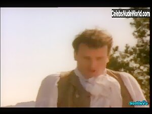 Gwen Somers Outdoor , Flasing boobs in Hottest Bid (1995) 20