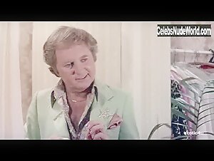 Glory Annen in Felicity (1978) 2