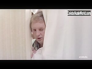 Glory Annen in Felicity (1978) 9
