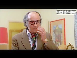 Anita Sanders in Quella eta maliziosa (1975) 9