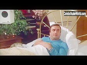 Gloria Guida in Fico d'India (1980) 18