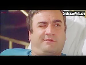 Gloria Guida in Fico d'India (1980) 19
