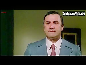 Gloria Guida in Fico d'India (1980) 4