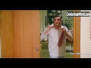 Gloria Guida in Fico d'India (1980) 9