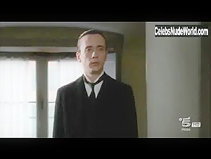 Giulia Gorietti in I segreti di Borgo Larici (series) (2014) 2