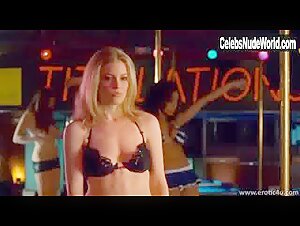 Gillian Jacobs in Choke (2008) 7