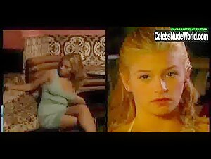 Gigi Ferari Flasing boobs , Explicit  in 7 Lives Xposed (series) (2001) 7