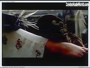 Georgina Cates Close Up , boobs in Illuminata (1998) 6