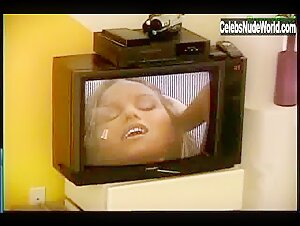 Georgia Adair Close Up , boobs in 7 Lives Xposed (series) (2001) 13
