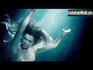 Gemita Samarra in Siren's Call (2012) 4