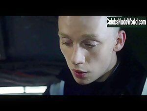 Gemita Samarra in Pressure (2015) 19