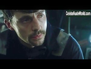 Gemita Samarra in Pressure (2015) 20