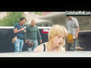 Gaite Jansen in Jett (series) (2019) 5
