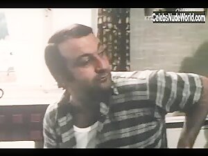 Gaby Frost Vintage , boobs in Hausfrauen-Report 2: Der neue Hausfrauen-Report (1971) 3