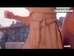 Gabriela Rubinstein in Deathstalker (1983) 18