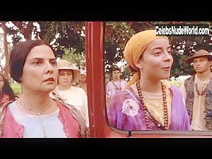 Gabriela Duarte in O Vestido (2003) 14
