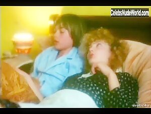 Gaelle Legrand in Tendres cousines (1980) 12