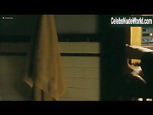 Hilary Swank in Resident (2011) 18