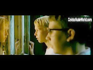 Helena Af Sandeberg in Kim Novak badade aldrig i Genesarets sjo (2005) 13